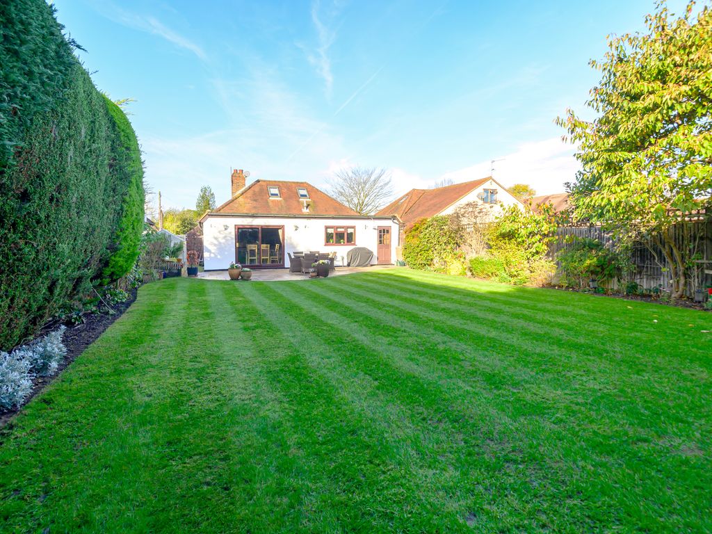 Westfield Avenue, Woking, Surrey GU22  