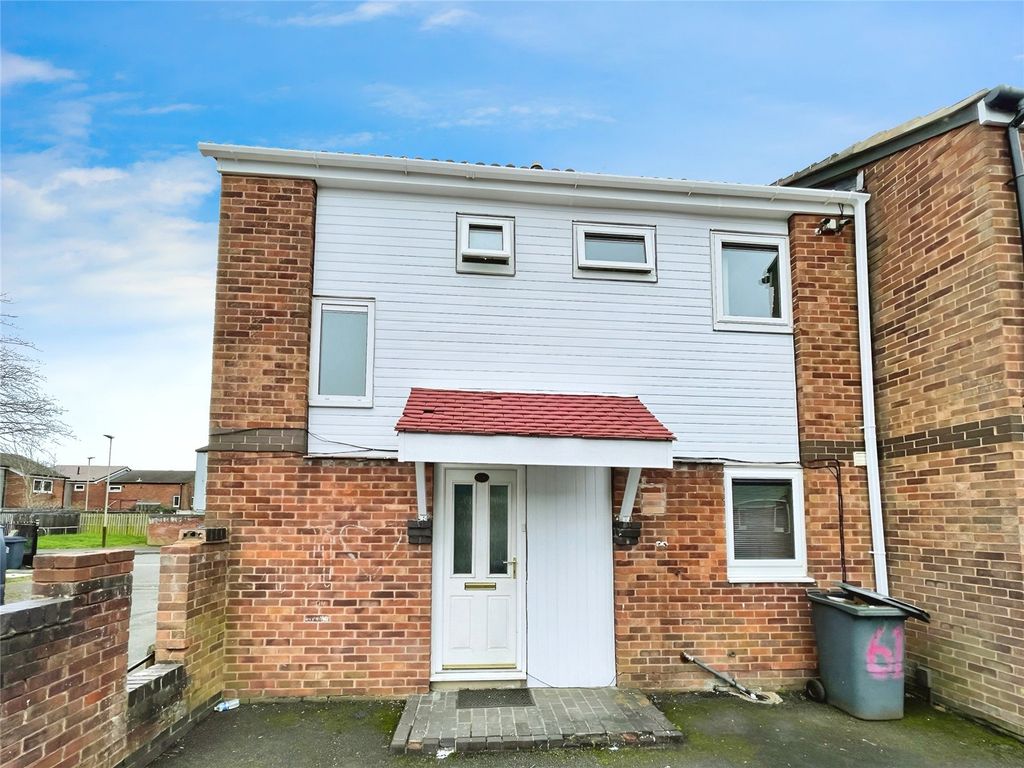 3 bed end terrace house to rent in Cross Hedge Close, Leicester