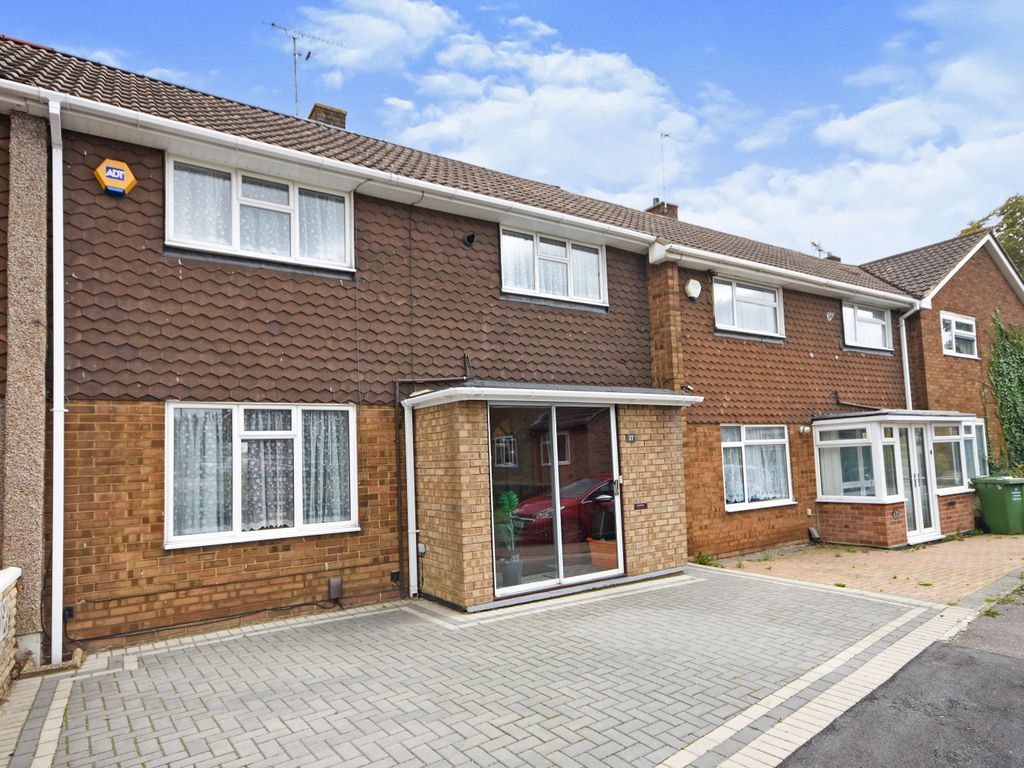 2 bed terraced house for sale in Feering Drive, Basildon, Essex SS14