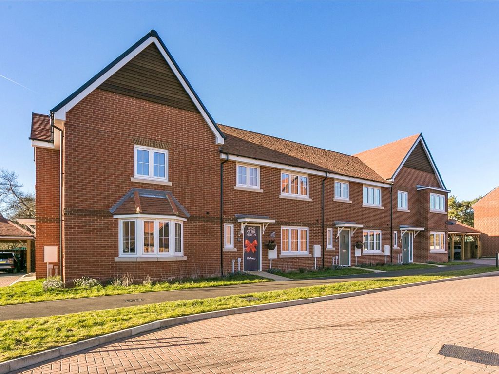 New home, 3 bed terraced house for sale in Pix Farm Lane, Bourne End