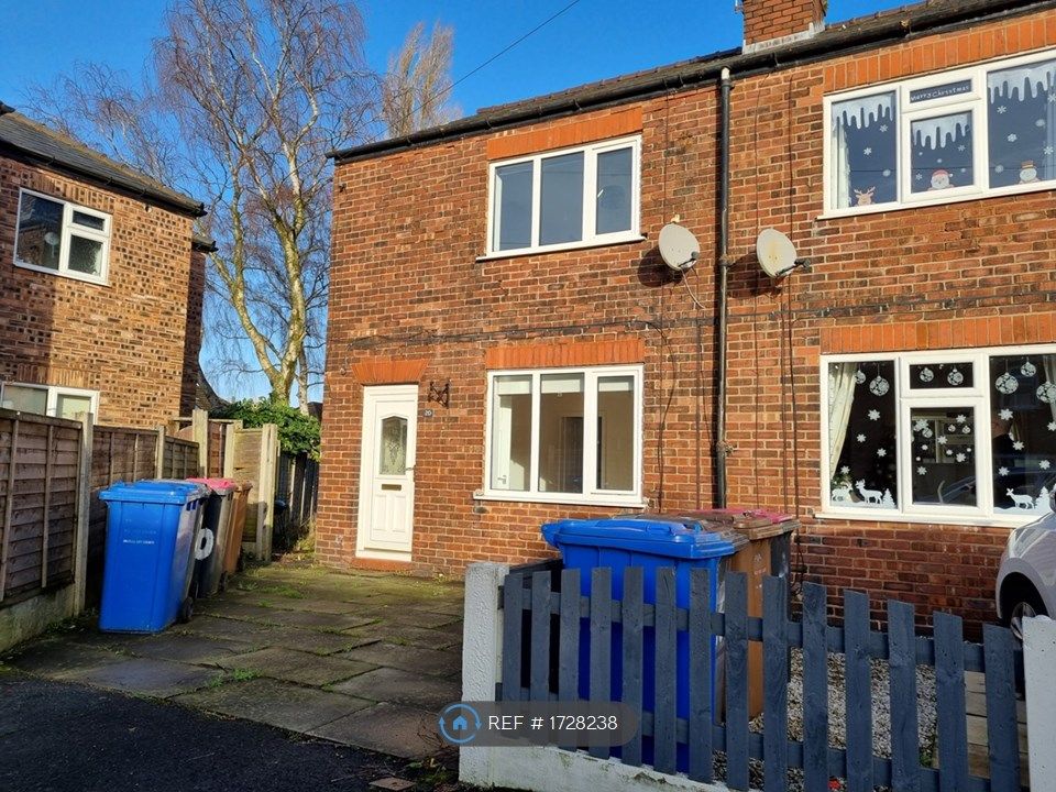 2 bed end terrace house to rent in Dorset Street, Swinton, Manchester