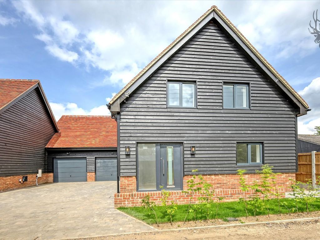 New home, 4 bed property for sale in Epping Long Green, Epping Green