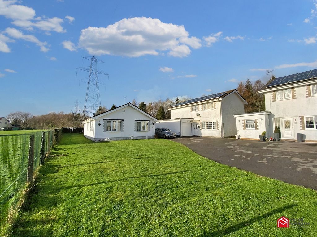 4 bed detached bungalow for sale in Duffryn Close, Coychurch, Bridgend