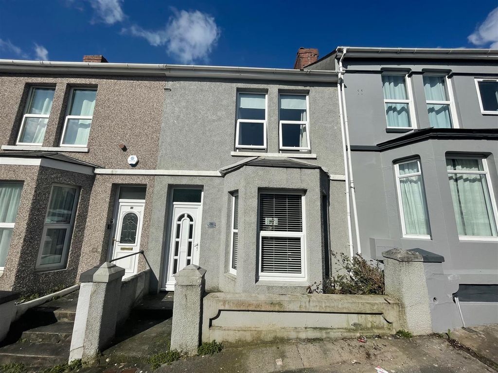 2 bed property for sale in Second Avenue, Camels Head, Plymouth PL2, £