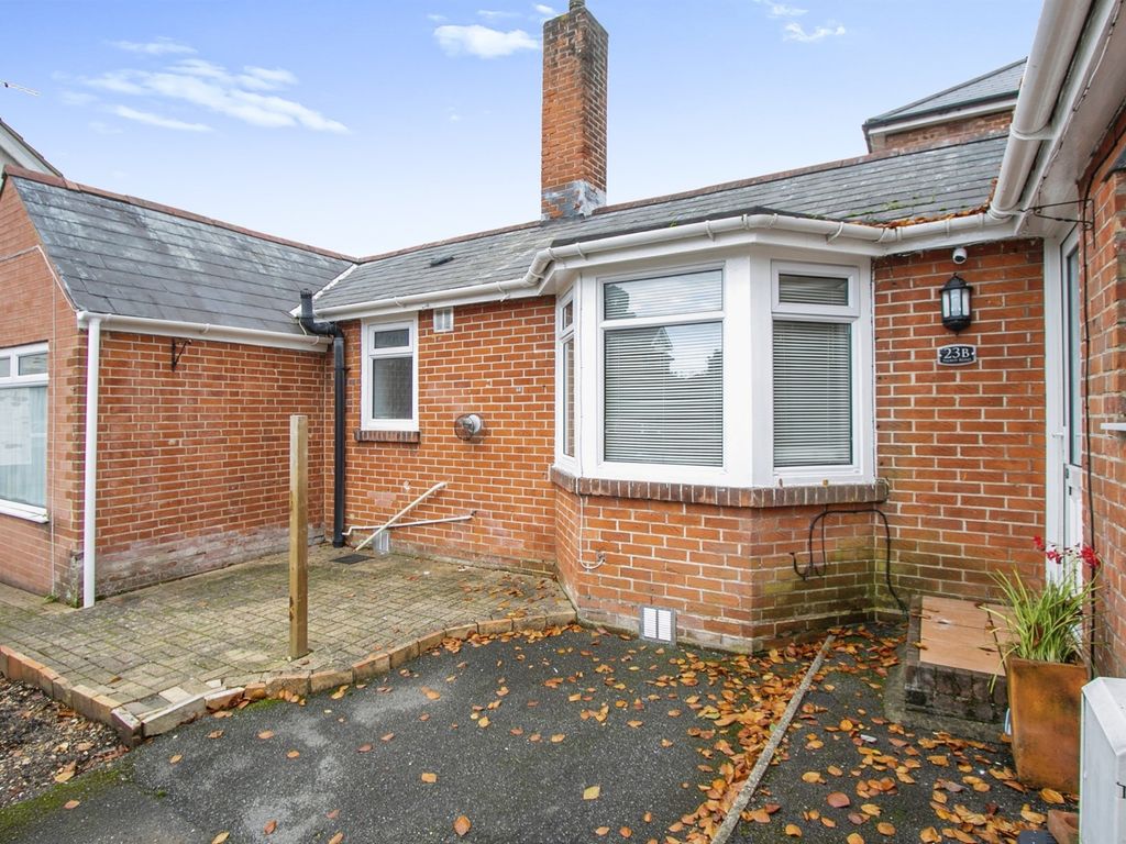 1 bed semidetached house for sale in Talbot Road, Winton, Bournemouth