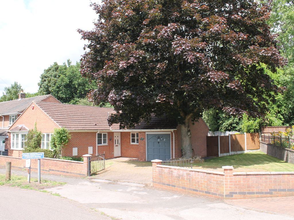 3 bed detached bungalow for sale in Chilton Drive, Watnall NG16 Zoopla