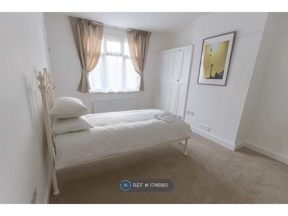 Room to rent in Pagehurst Road, Croydon CR0 Zoopla