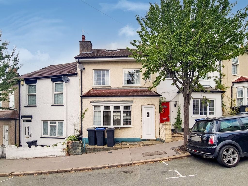 3 bed terraced house for sale in Borough Hill, Croydon CR0, £394,999