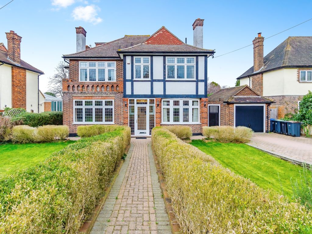 5 bed detached house for sale in Fitzjames Avenue, Croydon CR0, £