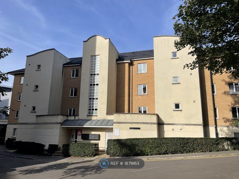 1 bed flat to rent in Moorview House, Hemel Hempstead HP2, £1,050 pcm