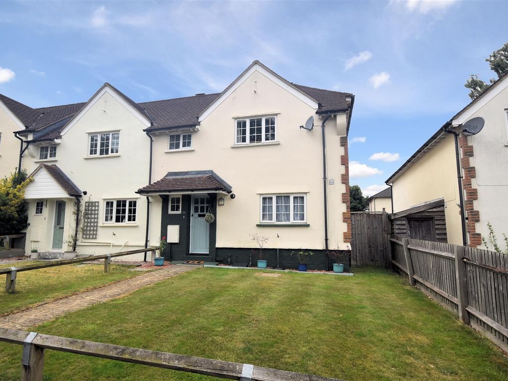 2 bed end terrace house for sale in Lambe Road, Wendover, Aylesbury