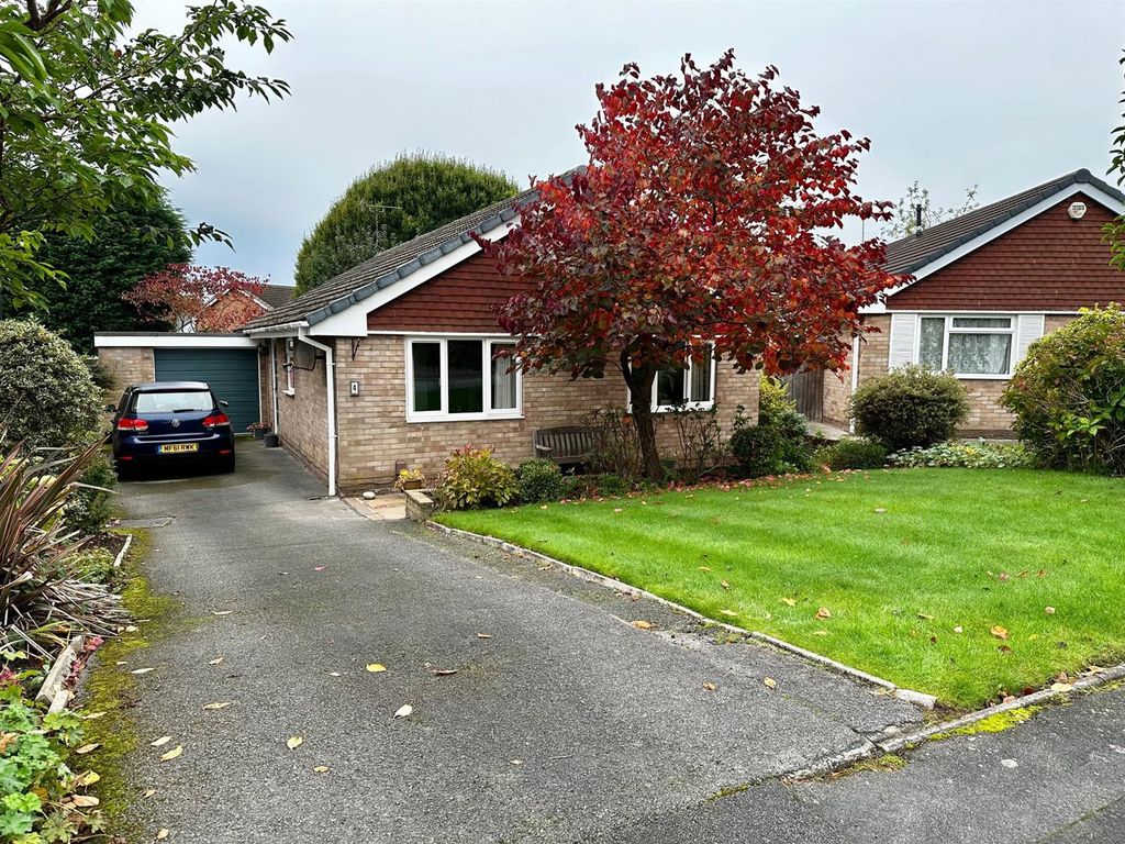 3 bed detached bungalow for sale in Summers Close, Knutsford WA16, £