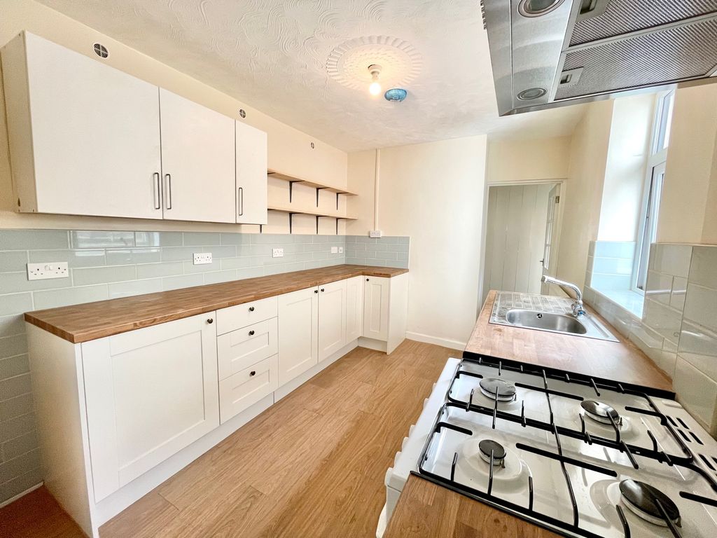 3 bed property to rent in Daniel Street, Barry CF63, £1,000 pcm Zoopla