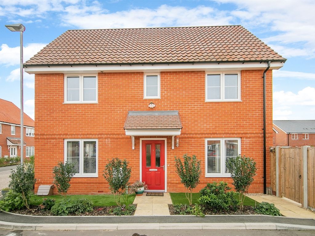 3 bed semidetached house for sale in Opal Way, Alresford, Colchester