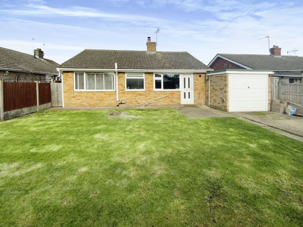 3 bed detached bungalow for sale in Londesborough Way, Metheringham
