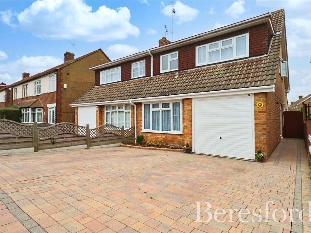 4 bed semidetached house for sale in Athelstan Road, Romford RM3 Zoopla