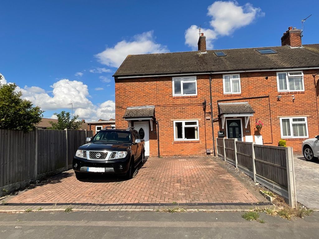 3 bed end terrace house for sale in Bedford Road, Stapenhill, BurtonOn