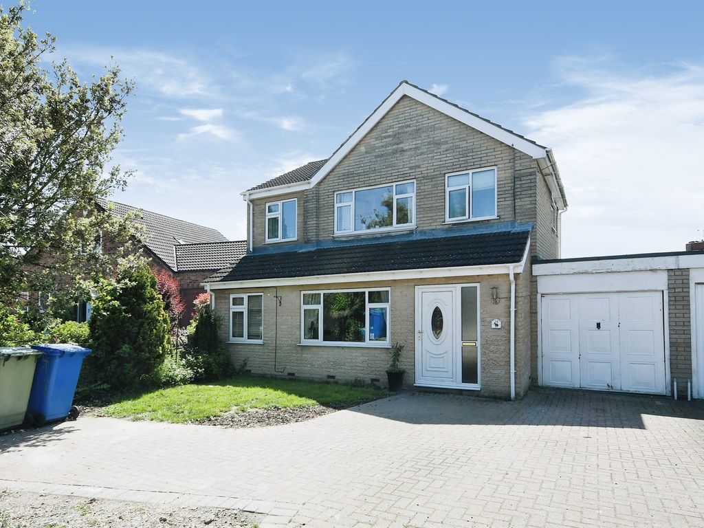 4 bed linkdetached house for sale in Woodthorpe Road, Mastin Moor