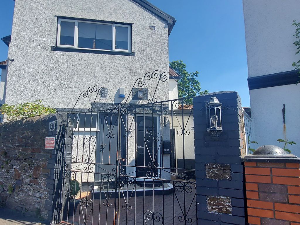 2 bed flat to rent in St. Illtyds Road, Church Village, Pontypridd CF38