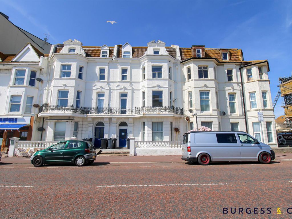 2 bed flat for sale in Marina, BexhillOnSea TN40 Zoopla