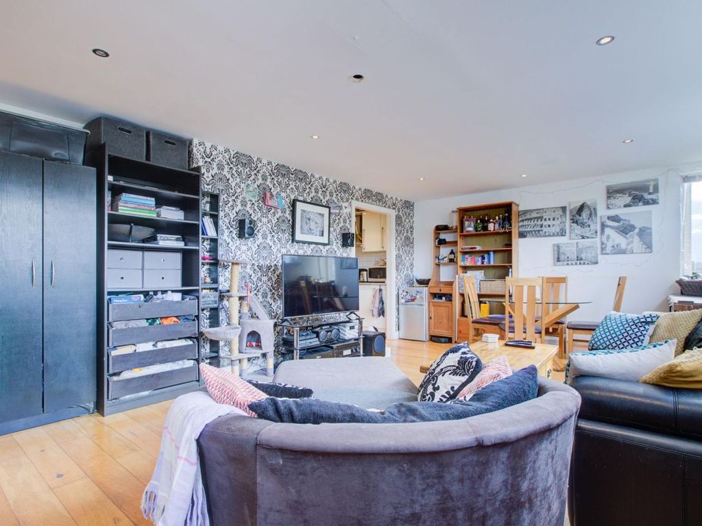 75 Kilburn Lane, Kensal Rise W10  
