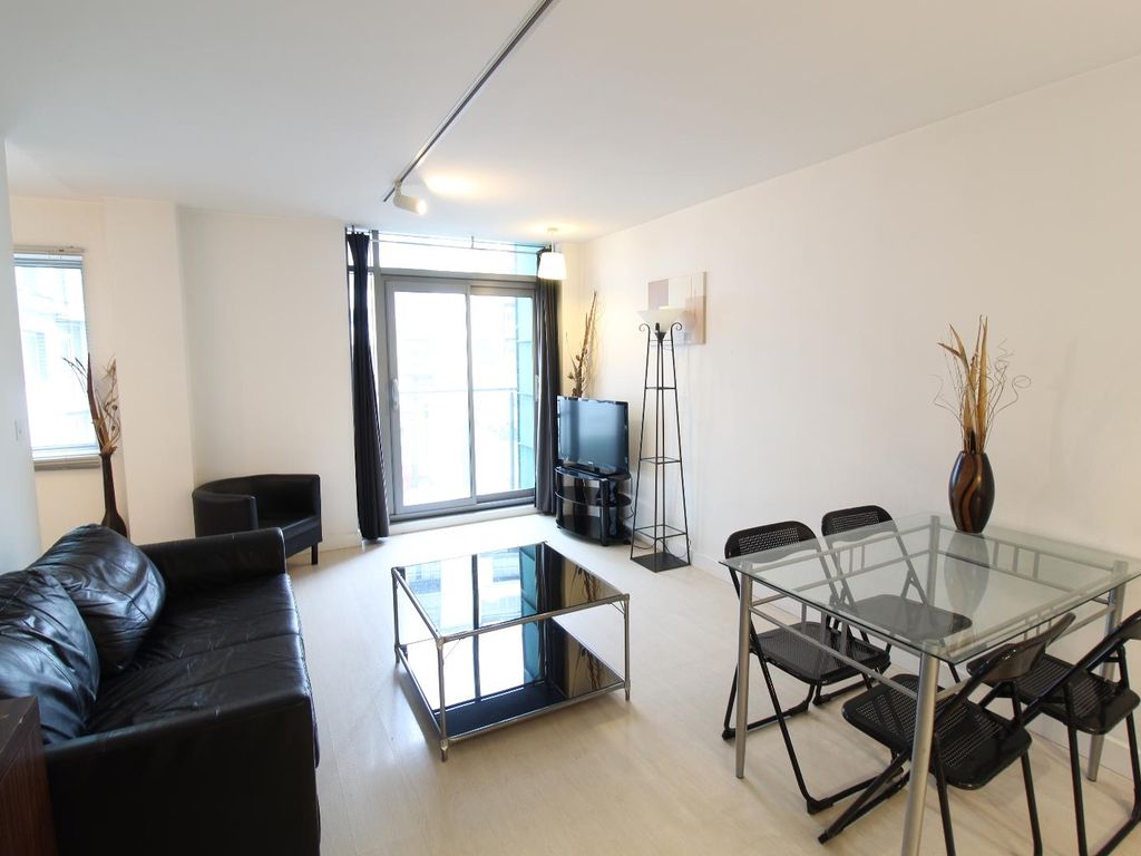 1 bed flat to rent in Ingram Street, Leeds, West Yorkshire, UK LS11