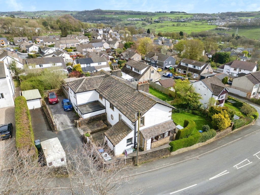 3 bed semidetached house for sale in Providence Lane, Oakworth