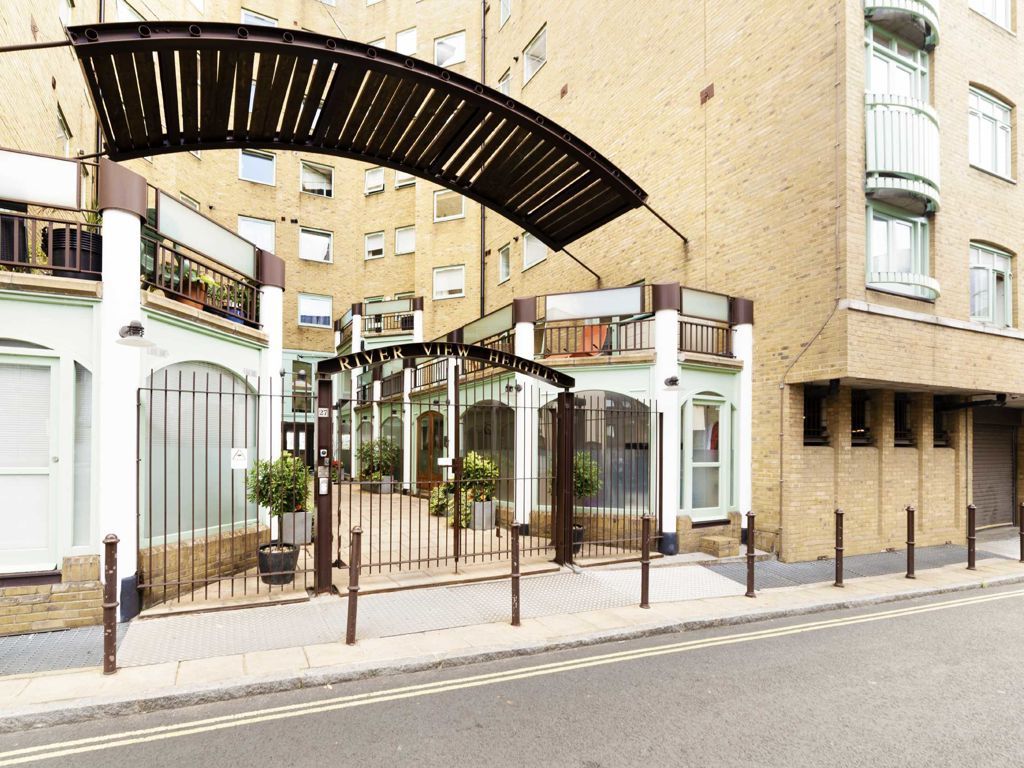 2 bed flat to rent in Bermondsey Wall West, London SE16, £3,033 pcm Zoopla