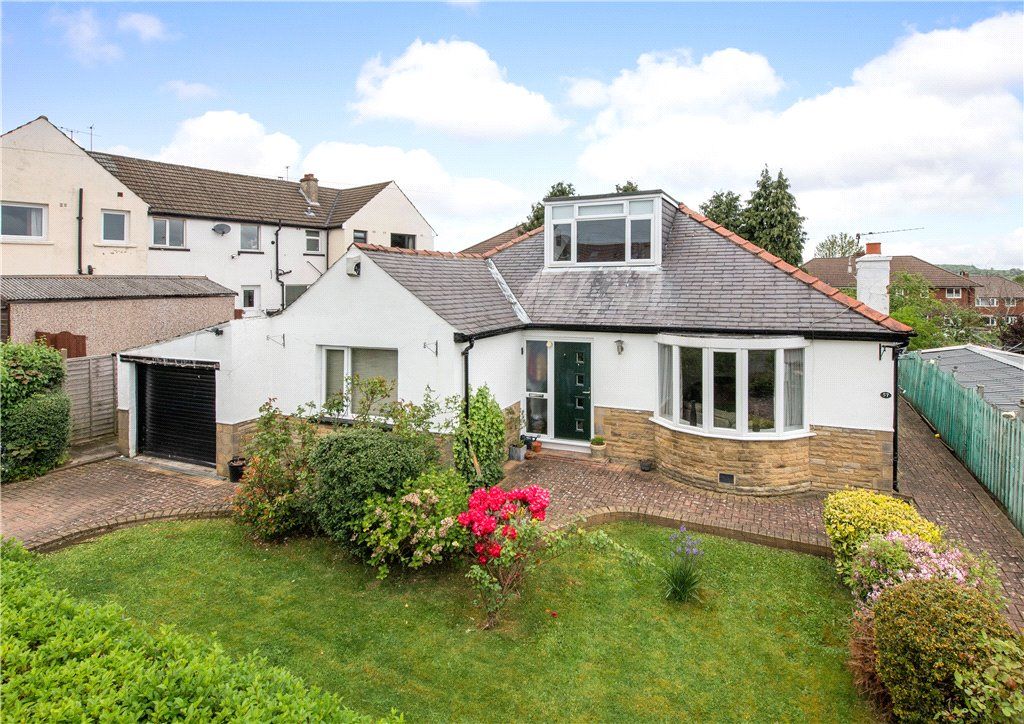 3 bed bungalow for sale in Springfield Road, Baildon, West Yorkshire