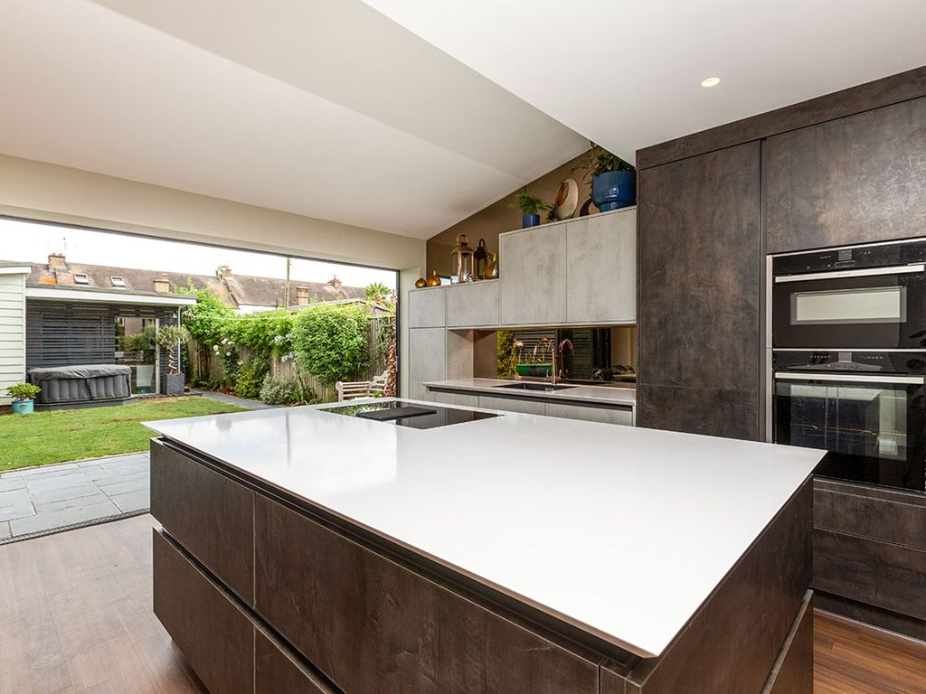 3 bed semidetached house for sale in Dennis Road, Gravesend, Kent DA11