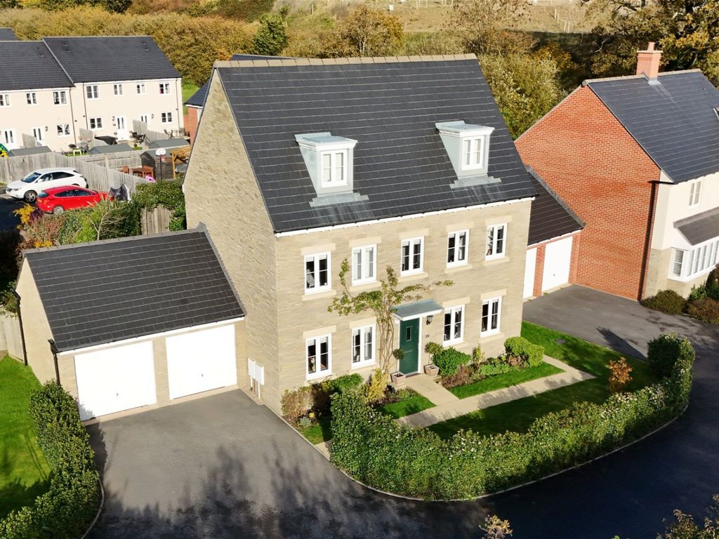 5 bed detached house for sale in Nicholls Place, Bovey Tracey, Newton Abbot TQ13, £650,000 Zoopla