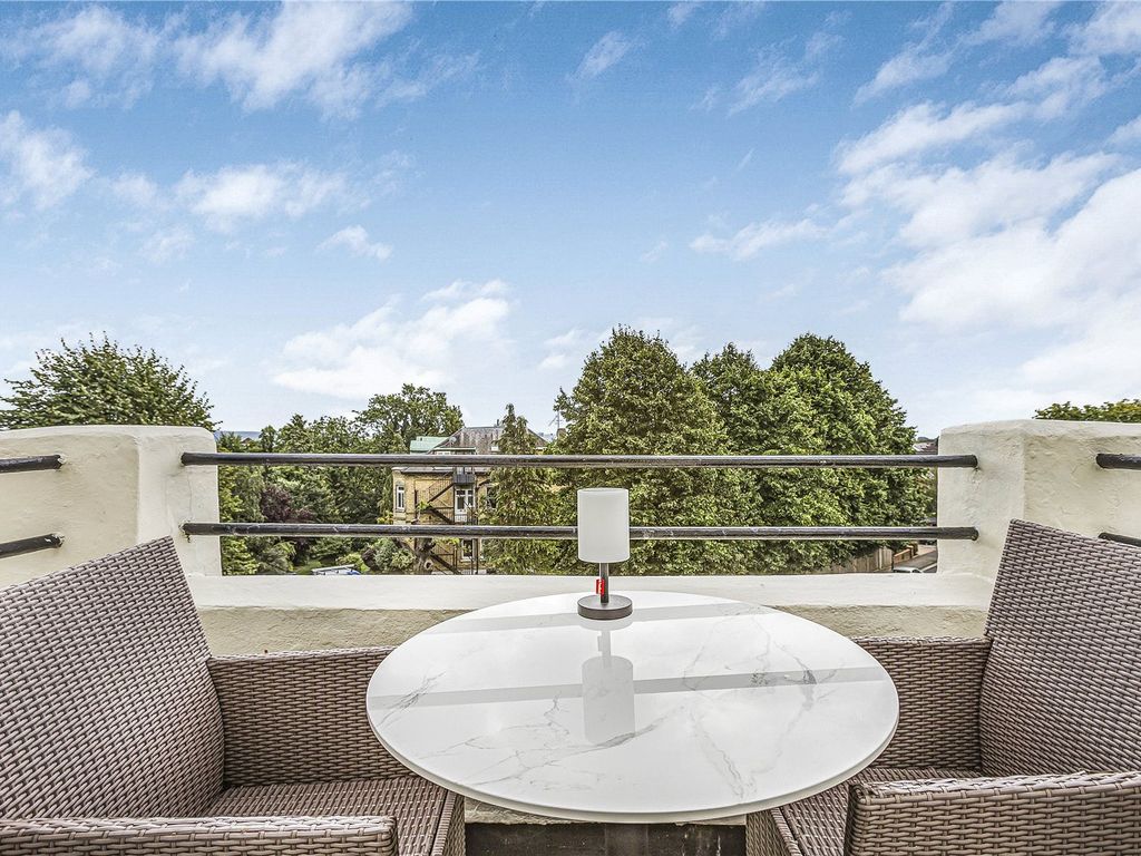 3 bed flat for sale in Bycullah Road, Enfield EN2, £950,000 Zoopla