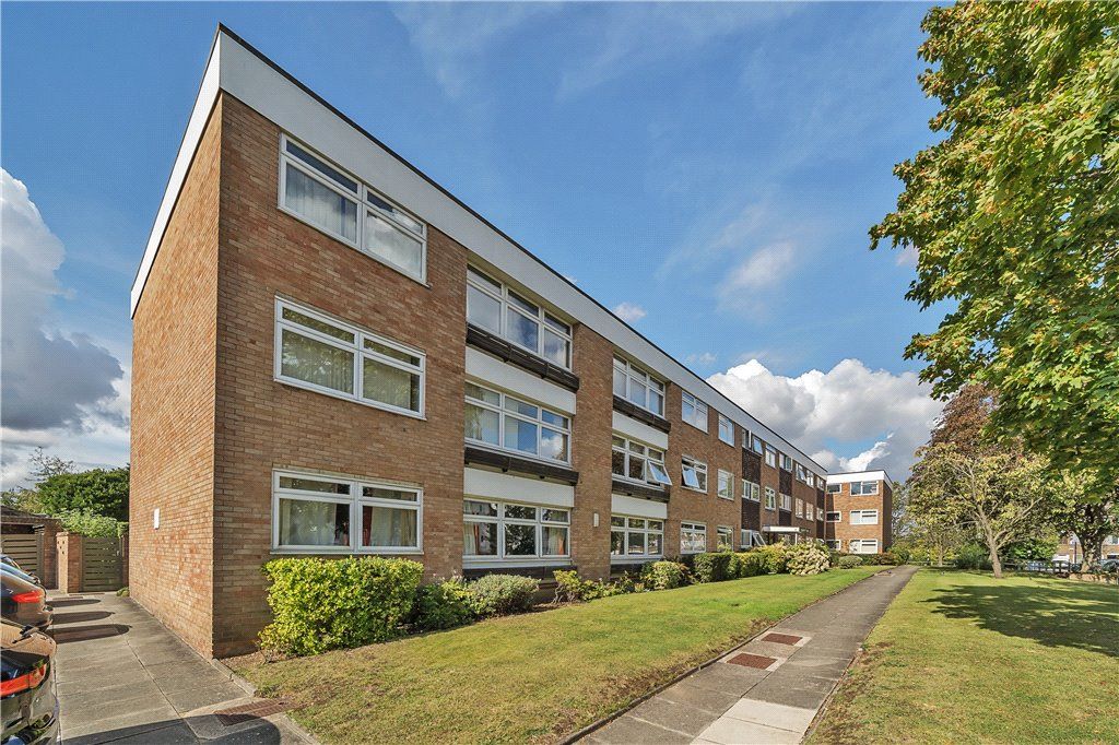 2 bed flat for sale in Osborne Court, Park View Road, London W5, £500,000 Zoopla