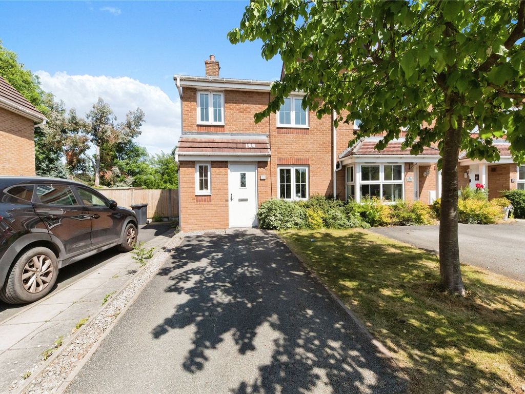 4 bed end terrace house for sale in Jackson Avenue, Nantwich, Cheshire
