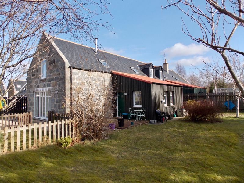 3 bed property for sale in Balloch View, Alford AB33 Zoopla