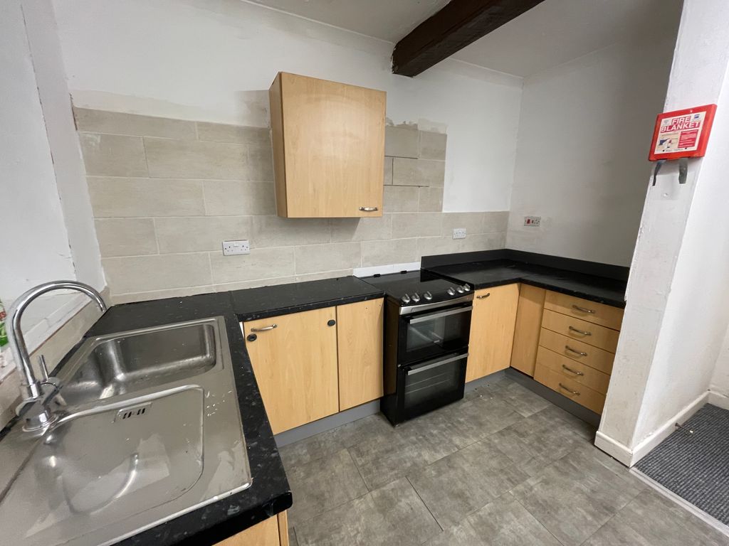 3 bed end terrace house to rent in Cyfyng Road, Ystalyfera, Swansea SA9, £695 pcm Zoopla