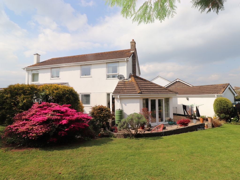 4 bed semidetached house for sale in Kimberley Foster Close, Crafthole