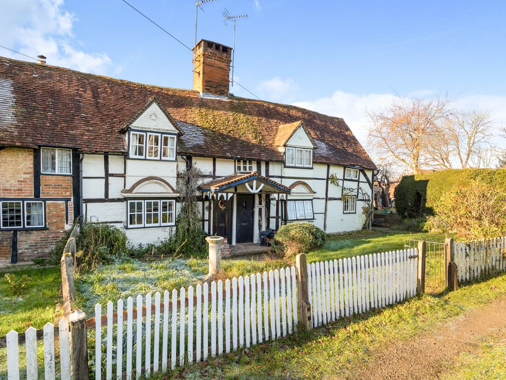 2 bed terraced house for sale in Perry Hill, Worplesdon, Guildford GU3