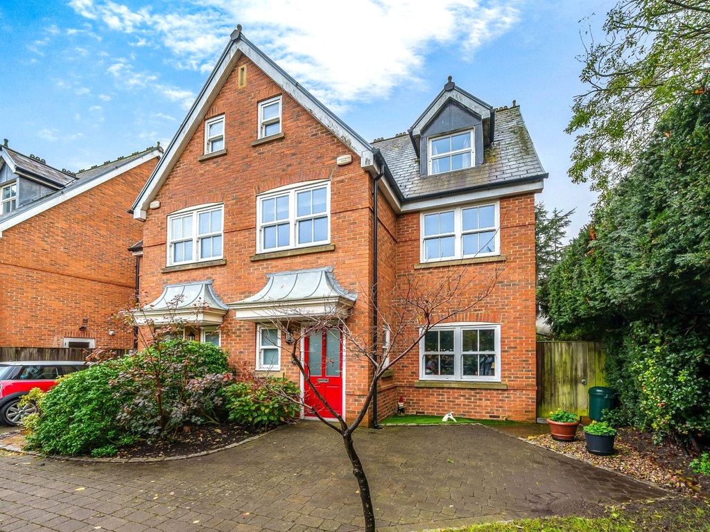 5 bed semidetached house for sale in Hampton Road, Teddington TW11, £