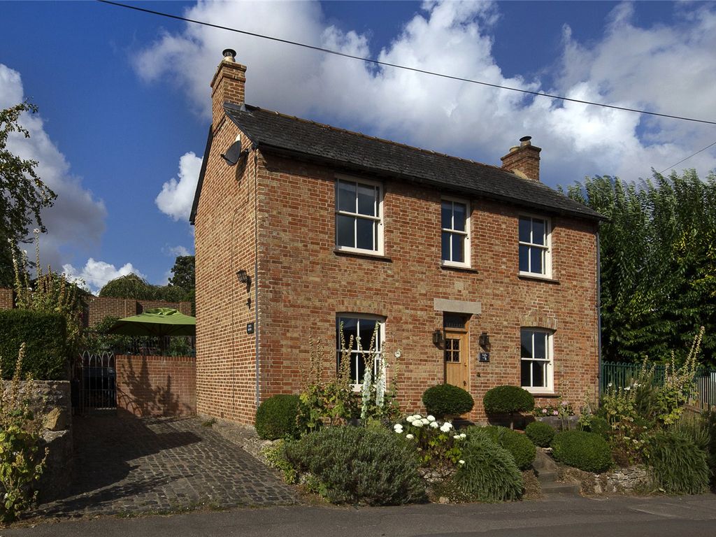 3 bed detached house for sale in Church Street, Beckley, Oxford