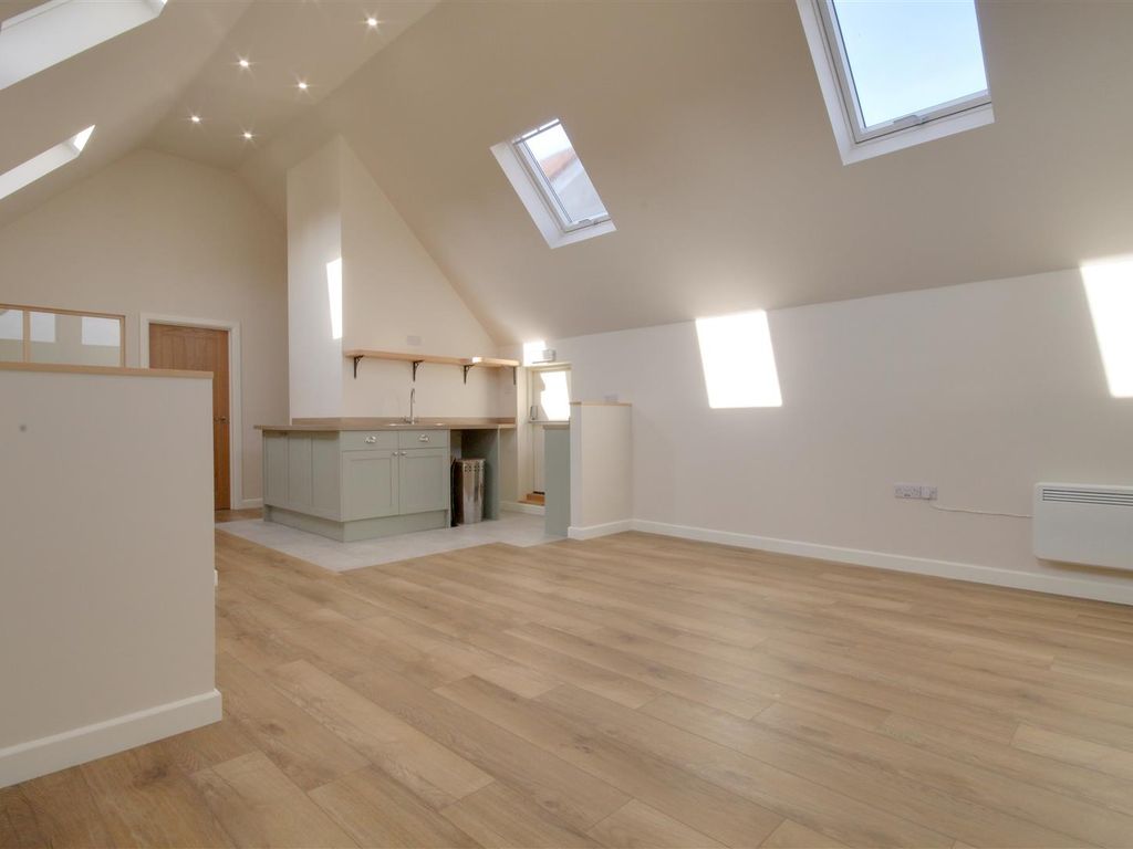 Property to rent in Southampton Road, Cadnam, Southampton SO40, £1,350