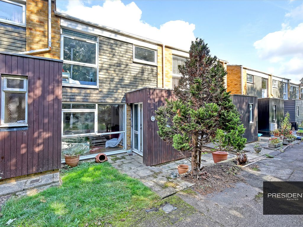 3 bed terraced house for sale in The Pines, Woodford Green IG8, £