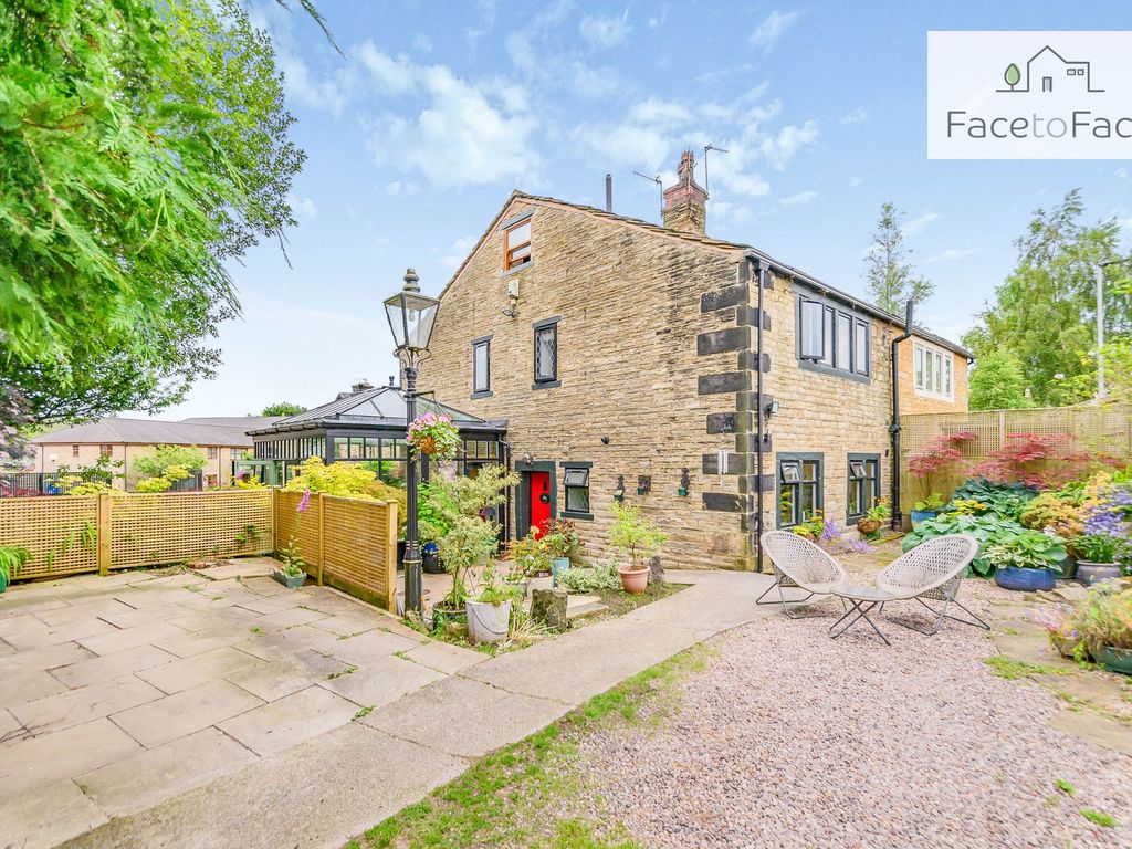 4 bed semidetached house for sale in Featherstall Road, Littleborough