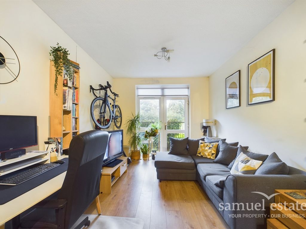 1 bed flat to rent in Millers Mead, High Street, Colliers Wood SW19