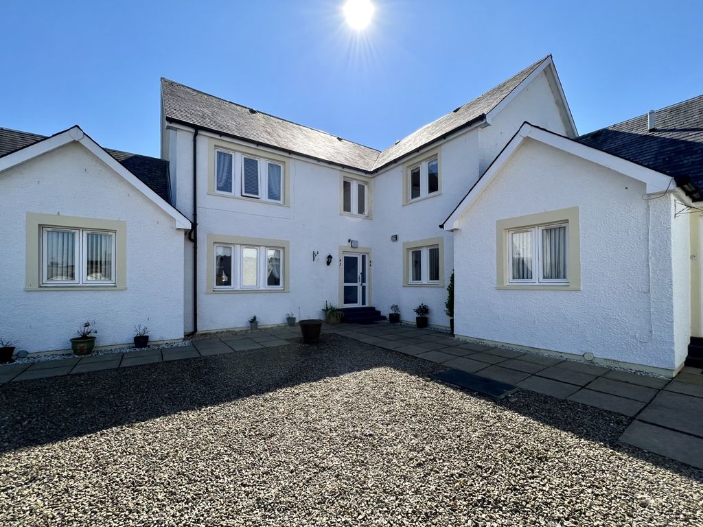 1 bed flat for sale in Kirk View, Beith KA15, £69,995 Zoopla