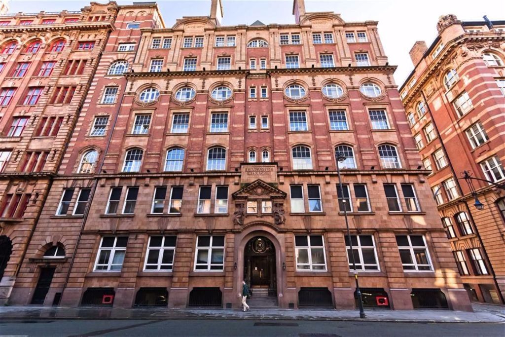 1 bed flat to rent in Lancaster House, Whitworth Street, Manchester M1