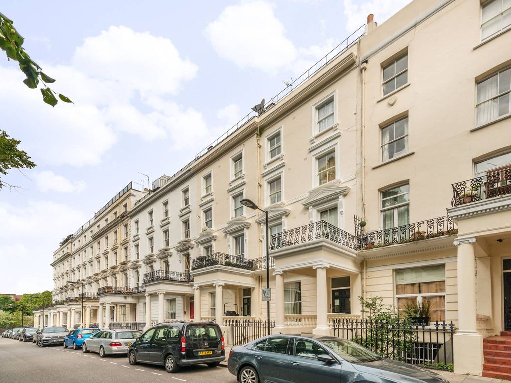 2 bed flat to rent in St Stephens Gardens, Westbourne Green, London W2