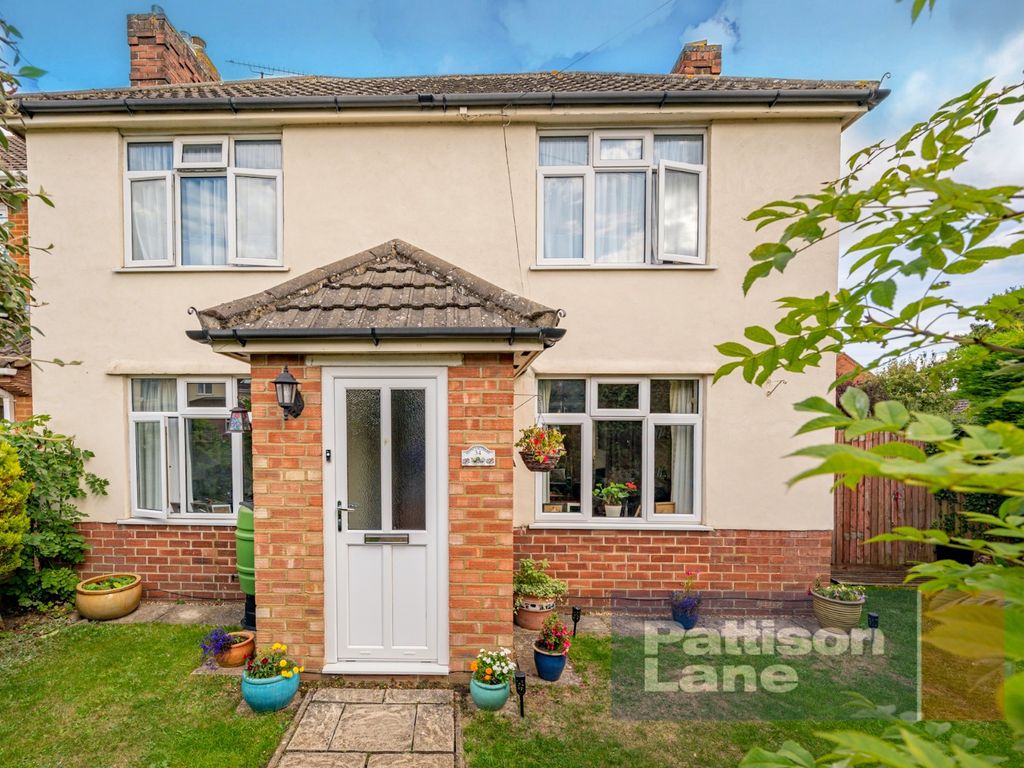 4 bed detached house for sale in Cransley Hill, Broughton, Kettering