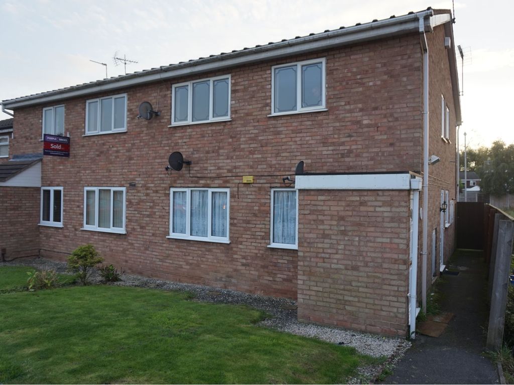 2 bed to rent in Warren Close, Tipton DY4 Zoopla