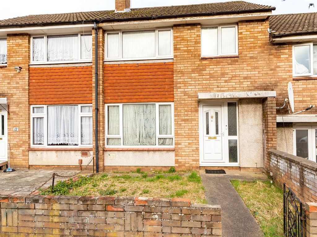 3 bed detached house for sale in Trentham Close, Bristol BS2 Zoopla